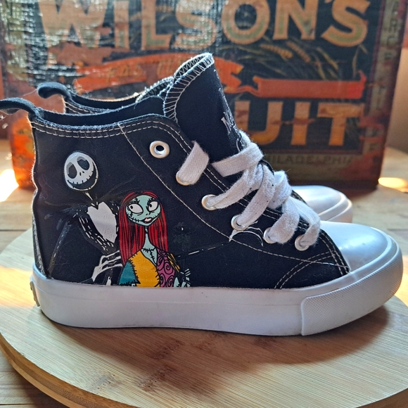 Disney Sneakers, Kid Size 1, Unisex, The Nightmare Before Christmas, High Tops - Picture 4 of 11